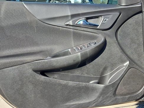 Used 2024 Chevrolet Malibu LT image 11