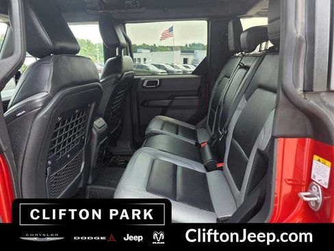 Used 2024 Ford Bronco Black Diamond AWD/4WD image 13