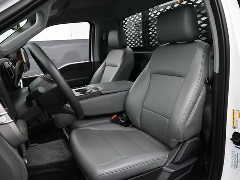 Used 2023 Ford F250 XL w/ XL Chrome Package image 27