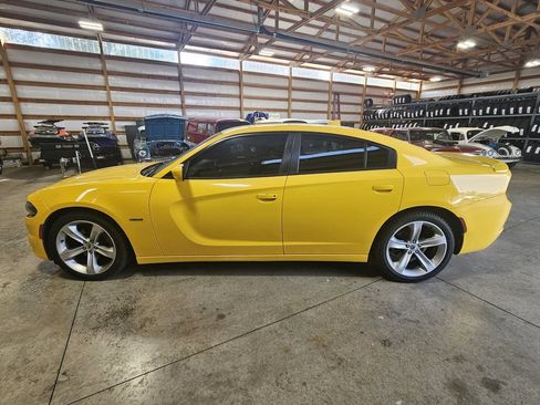 Used 2017 Dodge Charger R/T RWD image 5