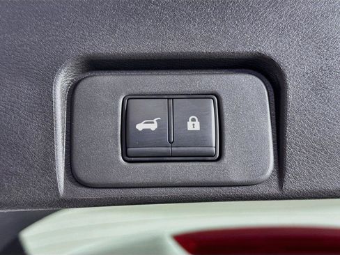 Used 2026 Nissan Rogue SL AWD/4WD image 38