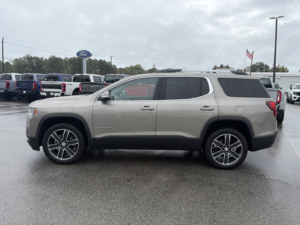 Used 2023 GMC Acadia SLT w/ Technology Package FWD image 4