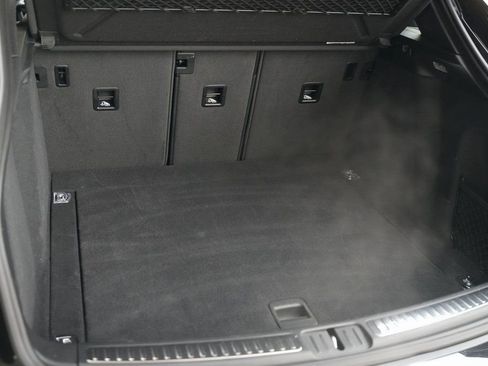 Used 2017 Porsche Macan AWD w/ Driver Memory Package image 65