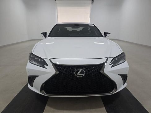 Used 2023 Lexus ES 300h F Sport FWD image 2