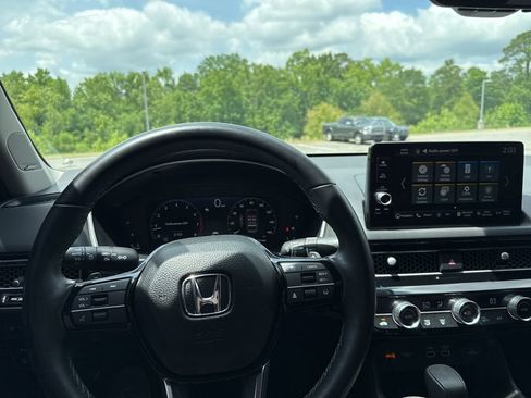 Used 2024 Honda Civic Touring image 18