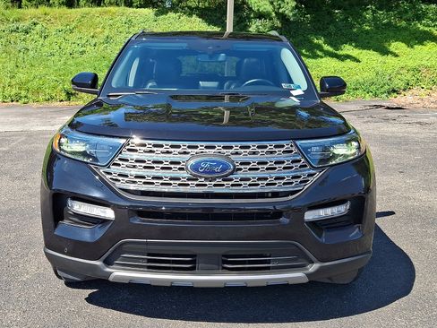 Certified 2023 Ford Explorer Limited w/ Limited Technology Package AWD/4WD image 2