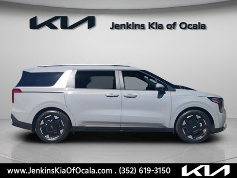 New 2026 Kia Carnival EX image 2