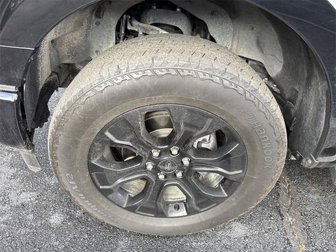 Used 2023 Ford F150 Lariat w/ Equipment Group 502A High image 5