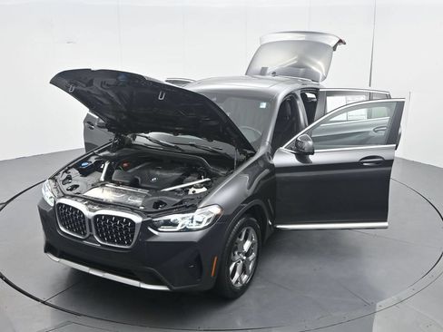 Used 2025 BMW X4 xDrive30i AWD/4WD image 49