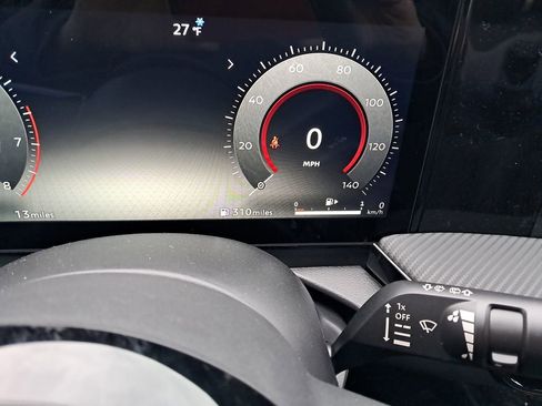 New 2026 Nissan Kicks SR w/ SR Premium Package image 32