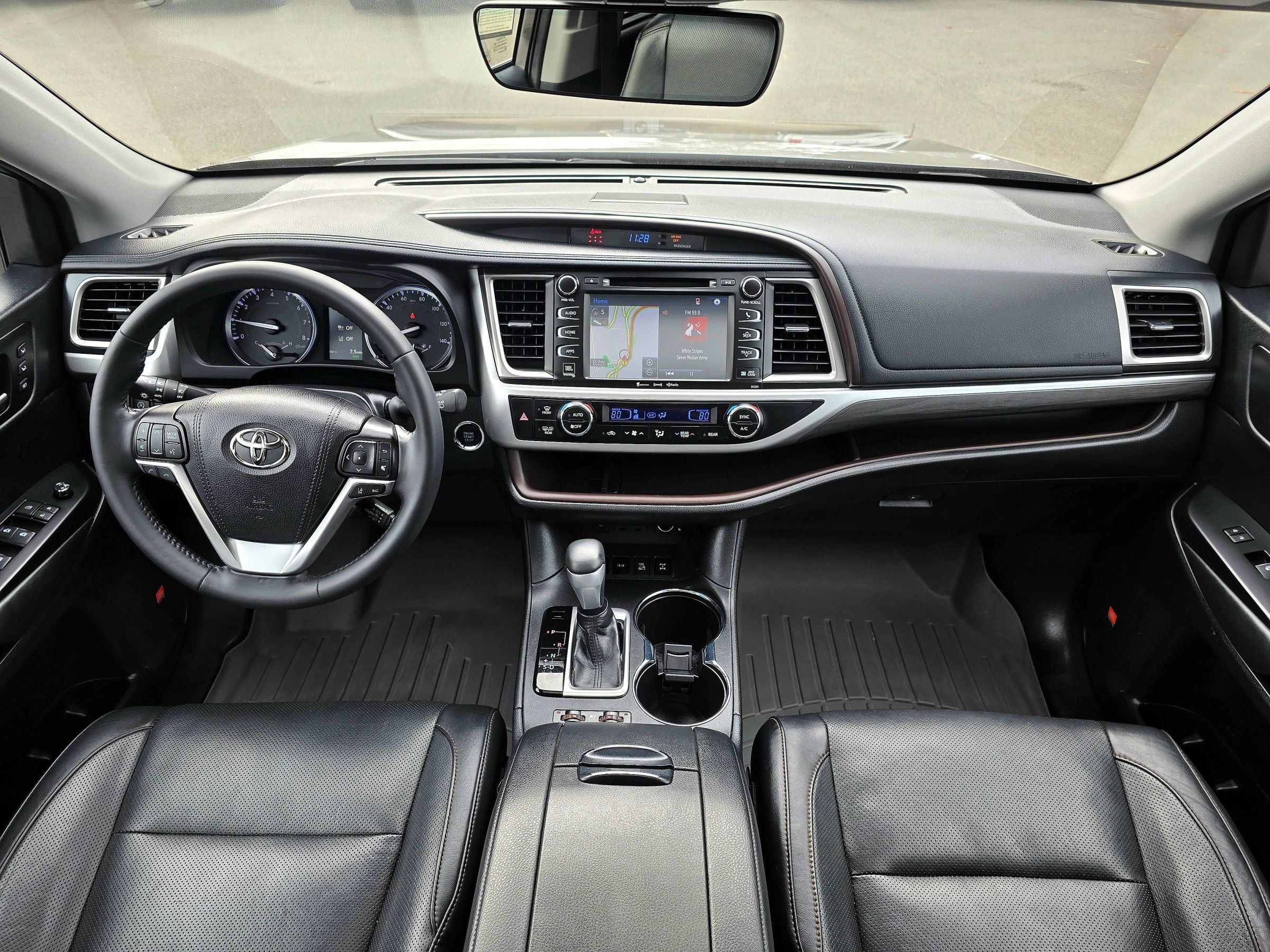 Used 2019 Toyota Highlander Limited AWD/4WD image 18