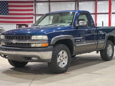 Used 2000 Chevrolet Silverado 1500 LS w/ Off-Road Chassis Pkg AWD/4WD image 1