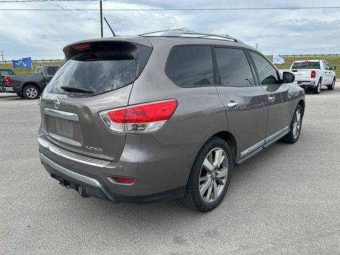 Used 2014 Nissan Pathfinder Platinum w/ Platinum Premium Package FWD image 5