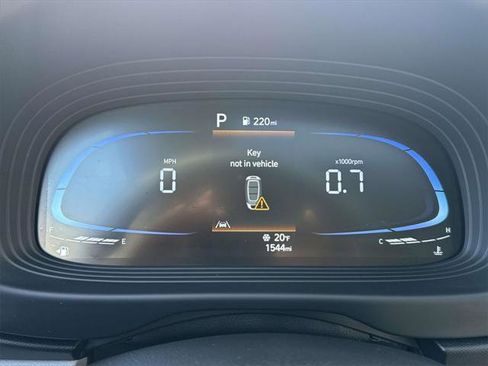 Certified 2024 Hyundai Venue SEL image 27