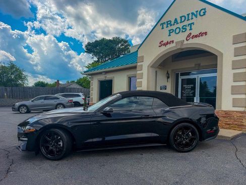 Used 2018 Ford Mustang Premium w/ Equipment Group 201A RWD image 23