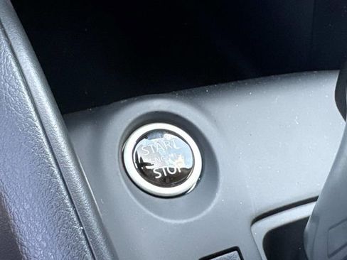 New 2025 Nissan Kicks Play S image 30