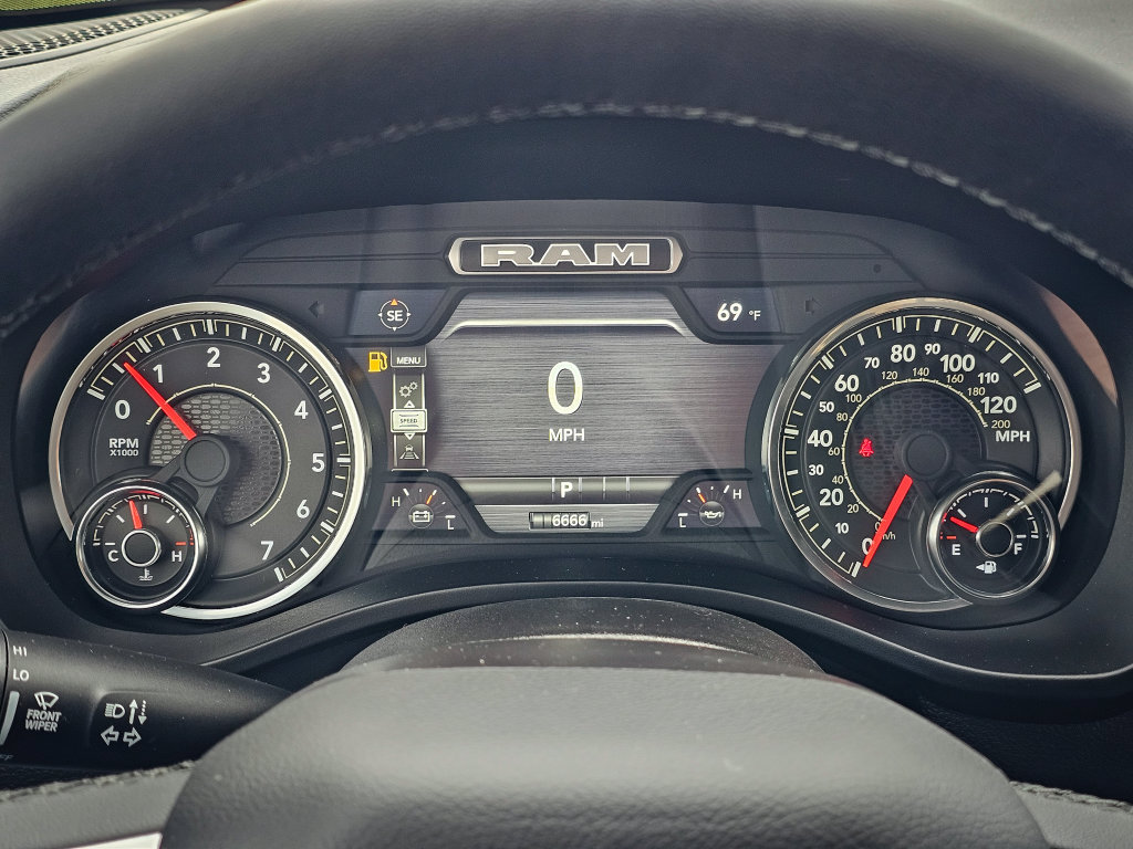 Used 2025 RAM 1500 Big Horn AWD/4WD image 17