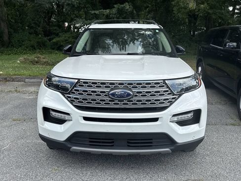 Used 2020 Ford Explorer Limited RWD image 2