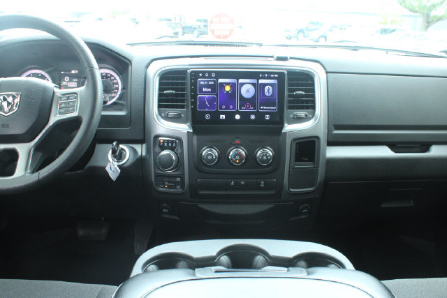 Used 2024 RAM 1500 Warlock AWD/4WD image 17