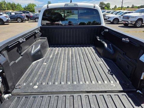 Certified 2021 Toyota Tacoma SR5 AWD/4WD image 16