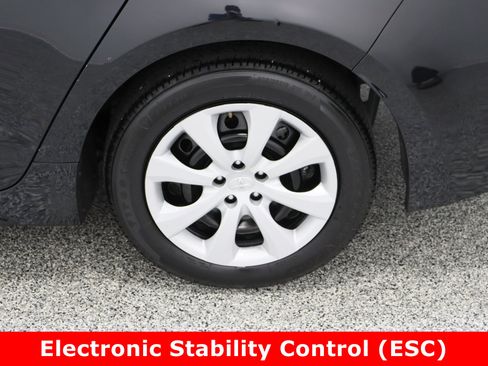 Certified 2024 Toyota Corolla LE image 10