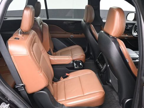 Used 2024 Lincoln Aviator Reserve w/ Equipment Group 201A AWD/4WD image 19