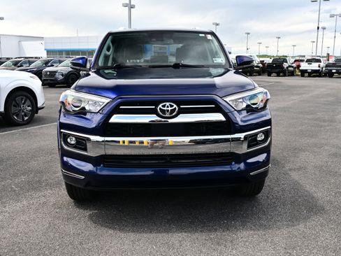 Used 2023 Toyota 4Runner Limited AWD/4WD image 3