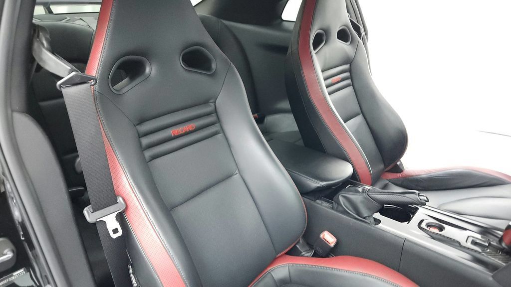 Used 2012 Nissan GT-R Black Edition AWD/4WD image 31