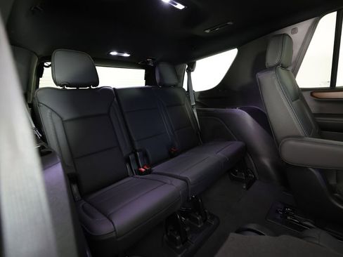 Used 2026 GMC Yukon Denali w/ Sun & Power Step Package AWD/4WD image 12