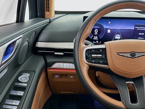Used 2025 Genesis GV80 3.5T Prestige image 10