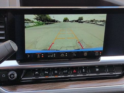 Used 2025 Chevrolet Silverado 1500 LT w/ Safety Package AWD/4WD image 19