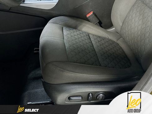 Used 2021 Chevrolet Blazer LT FWD image 21