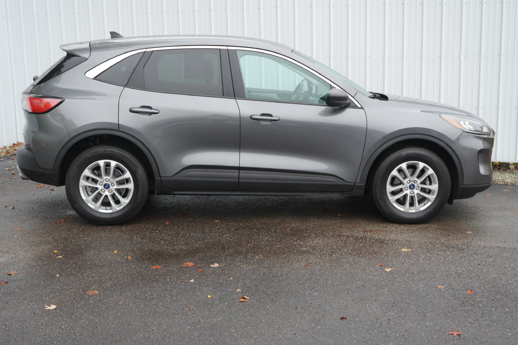 Used 2022 Ford Escape SE w/ Convenience Package AWD/4WD image 2