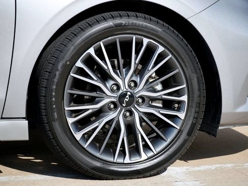 Used 2024 Kia Forte GT-Line FWD image 31