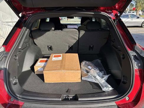 New 2026 Chevrolet Equinox EV LT image 8