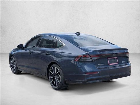 Used 2023 Honda Accord Touring image 7