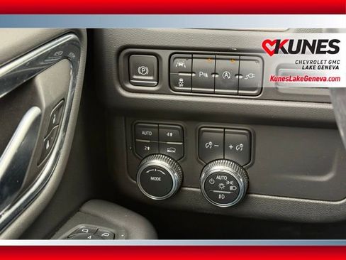 Used 2022 GMC Yukon SLT image 47