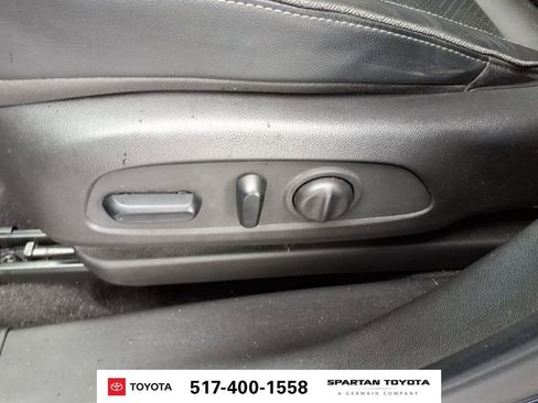 Used 2021 Buick Encore GX Essence w/ Advanced Technology Package AWD/4WD image 17