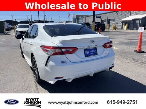 Used 2020 Toyota Camry SE image 5