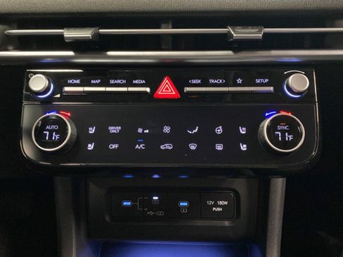 New 2026 Hyundai Tucson Limited AWD/4WD image 18