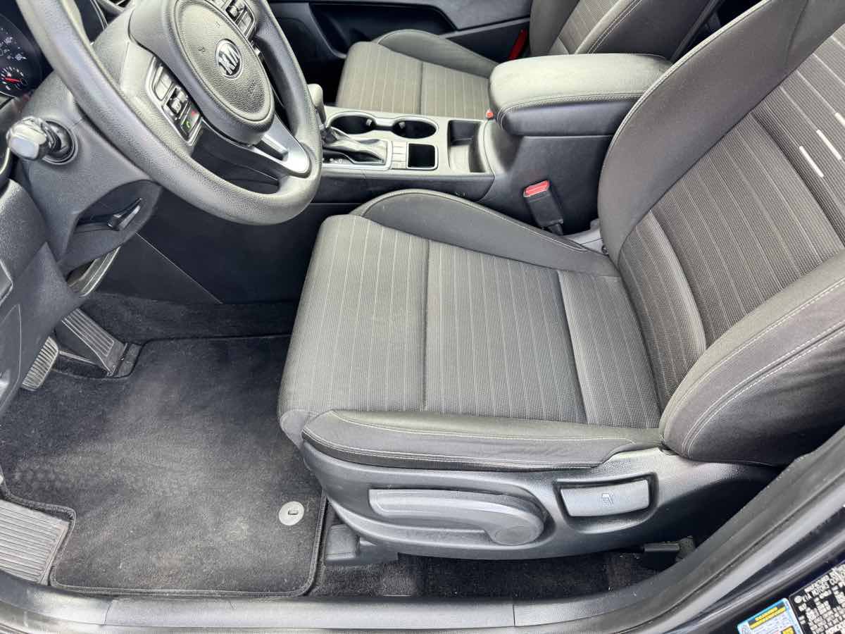 Used 2018 Kia Sportage LX AWD/4WD image 33