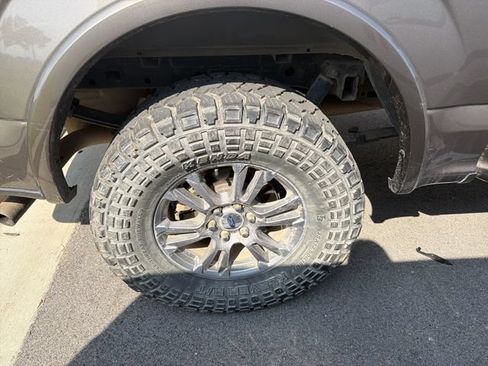 Used 2020 Ford F150 Lariat AWD/4WD image 4