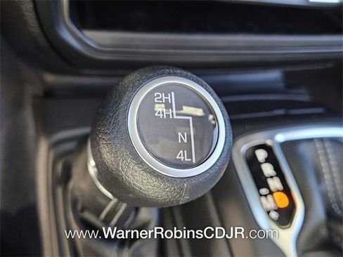 New 2025 Jeep Gladiator Sport image 22