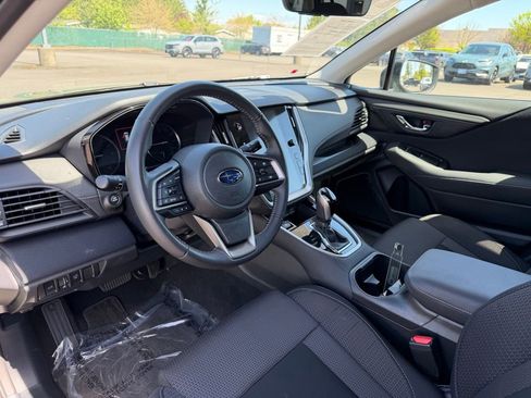Used 2024 Subaru Outback Premium AWD/4WD image 15