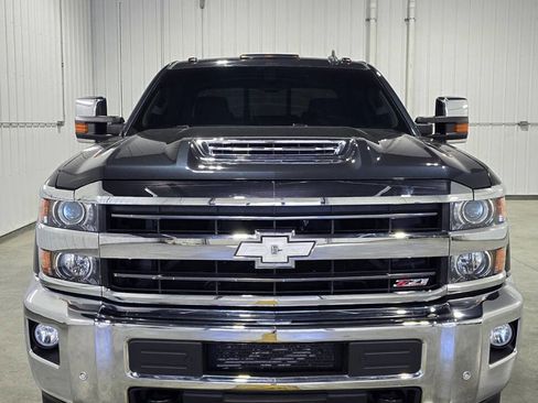 Used 2019 Chevrolet Silverado 2500 LTZ w/ Duramax Plus Package AWD/4WD image 3