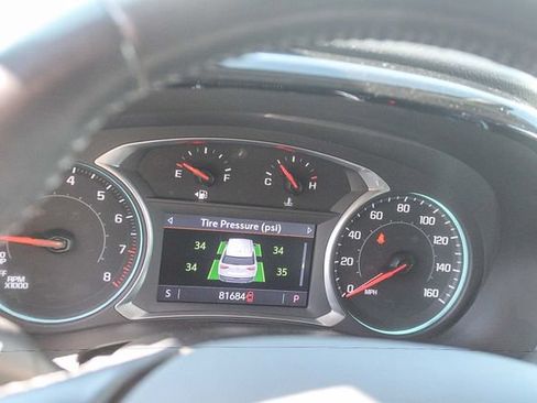 Used 2020 Chevrolet Traverse LT FWD image 28