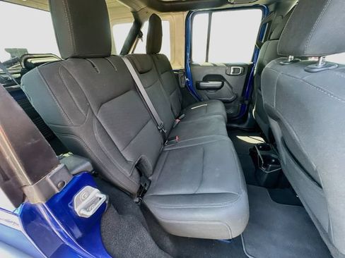 Used 2018 Jeep Wrangler Unlimited Sport S AWD/4WD image 29