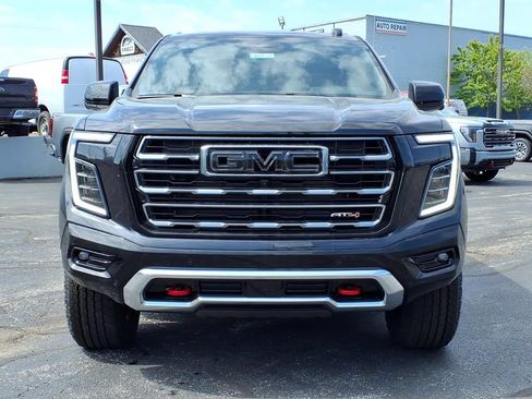 New 2026 GMC Yukon AT4 AWD/4WD image 2