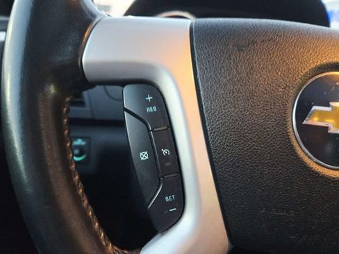 Used 2011 Chevrolet Traverse LT w/ LPO, 'HIT The Road' Package FWD image 20