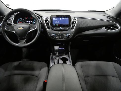 Used 2025 Chevrolet Malibu LT FWD image 10